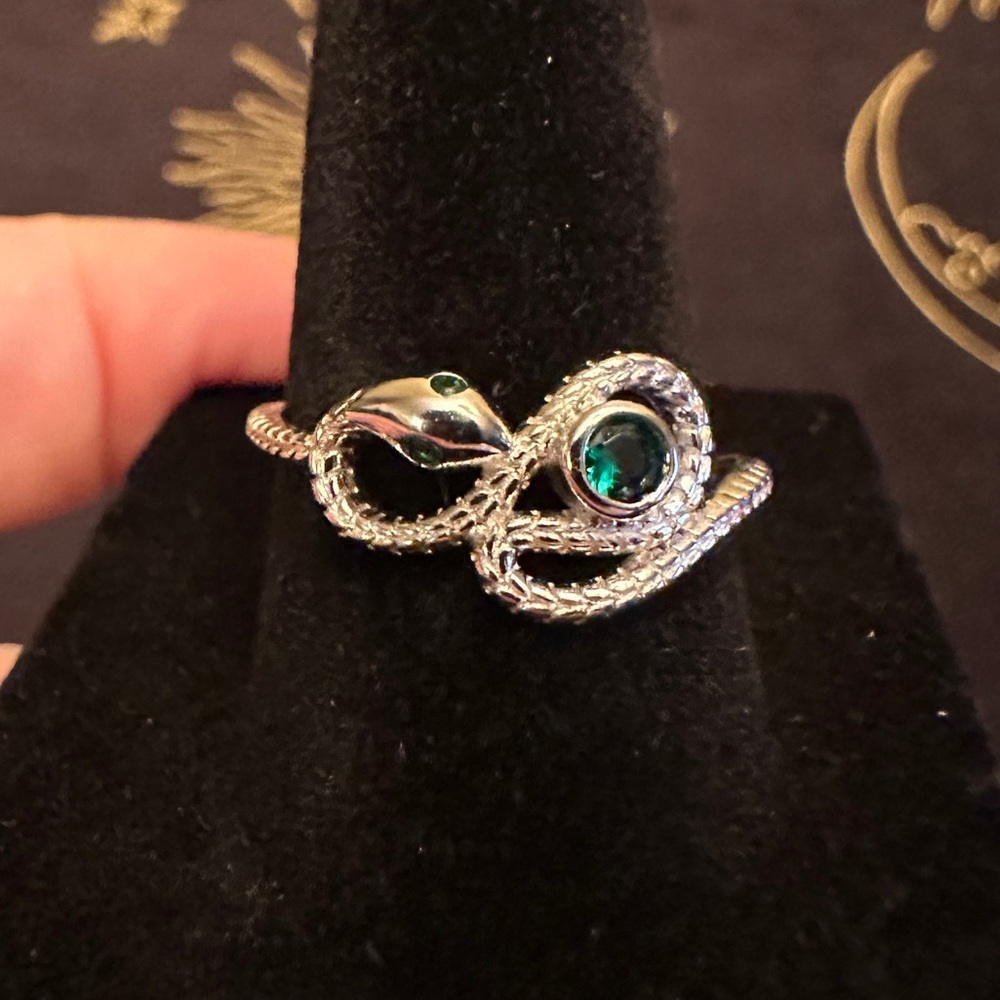 Harry Potter Slytherin ring size 8 925 sterling silver